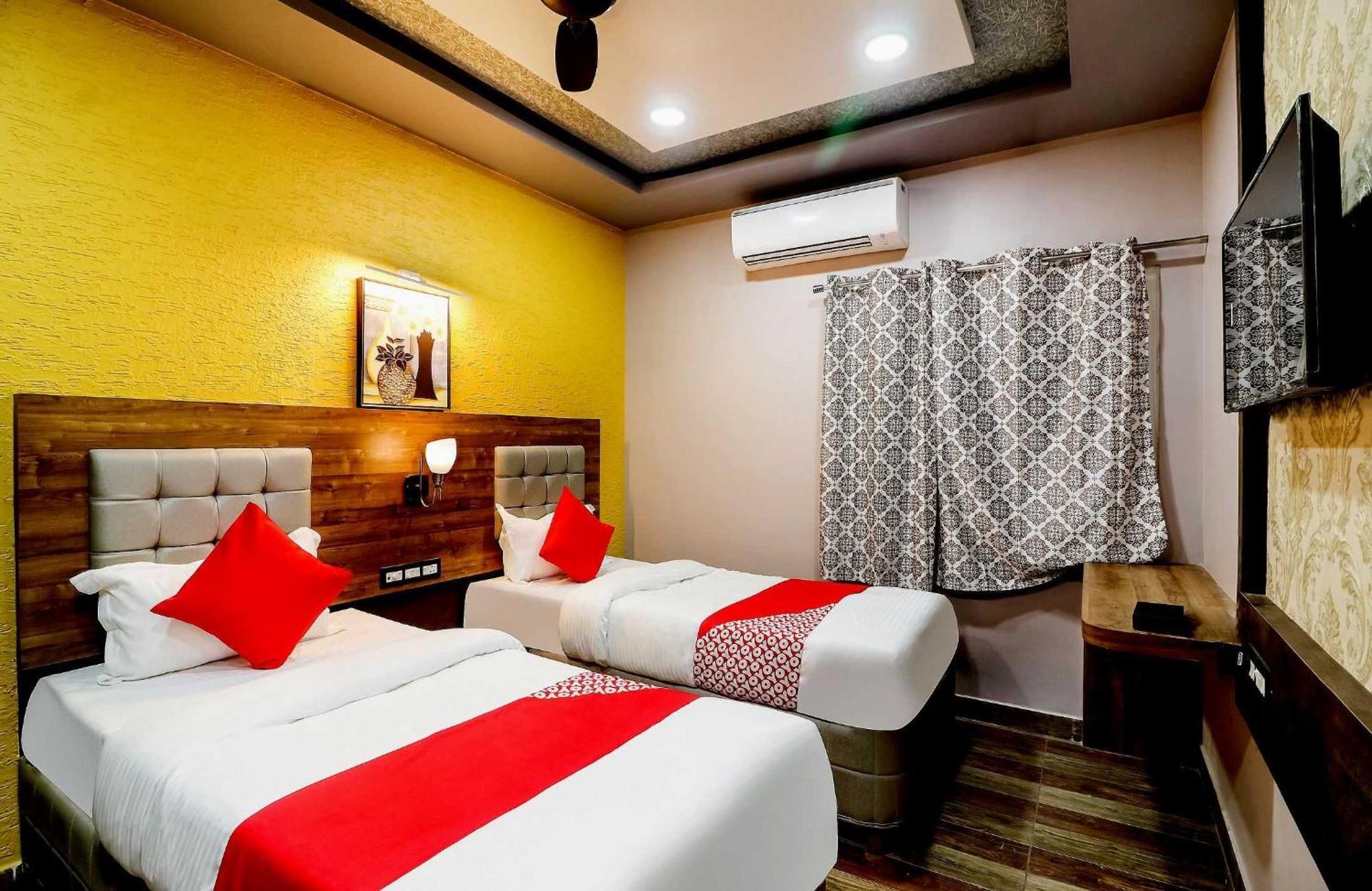OYO 47057 Padma Manor Brahmapur Exterior foto