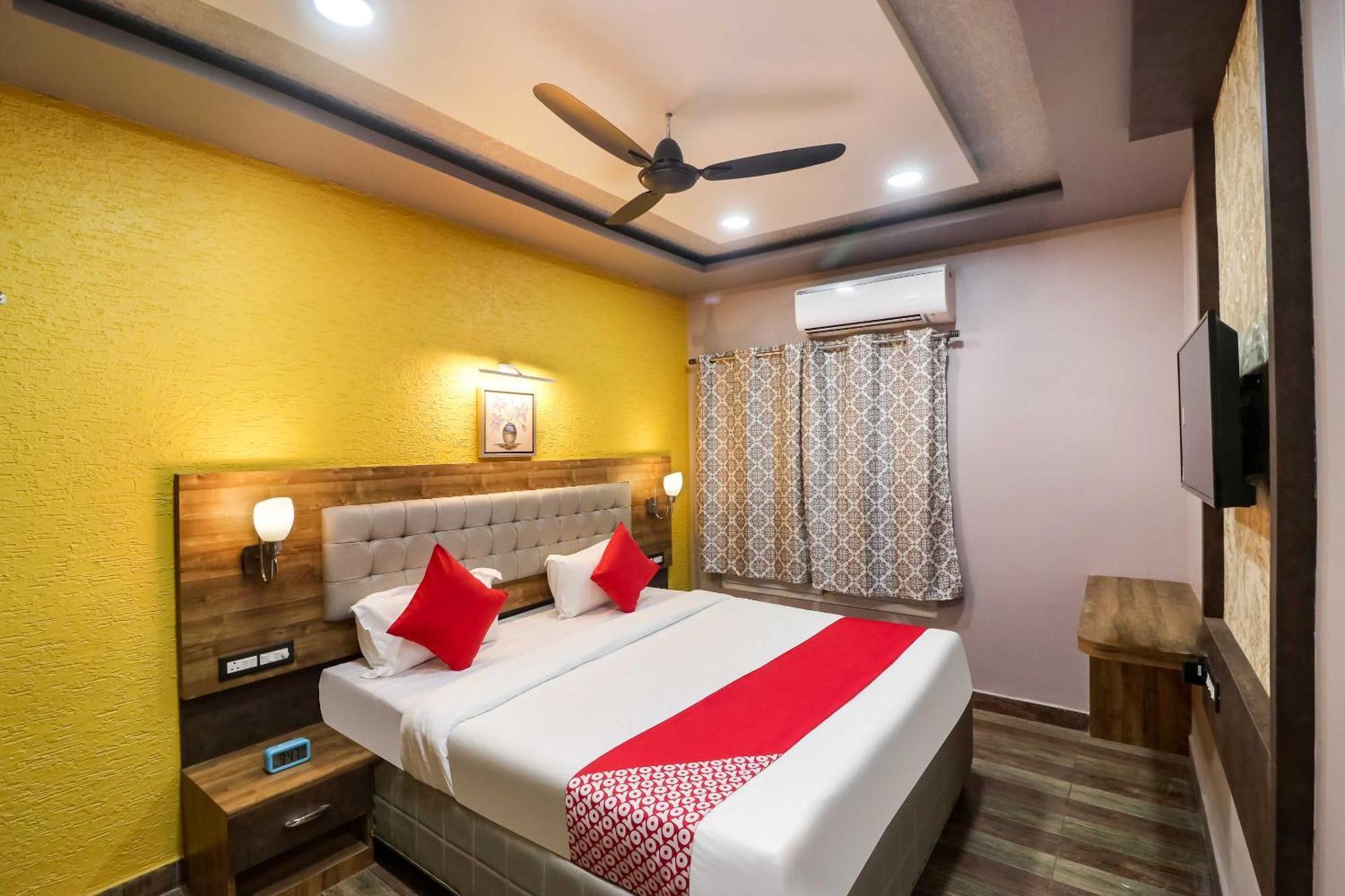 OYO 47057 Padma Manor Brahmapur Exterior foto